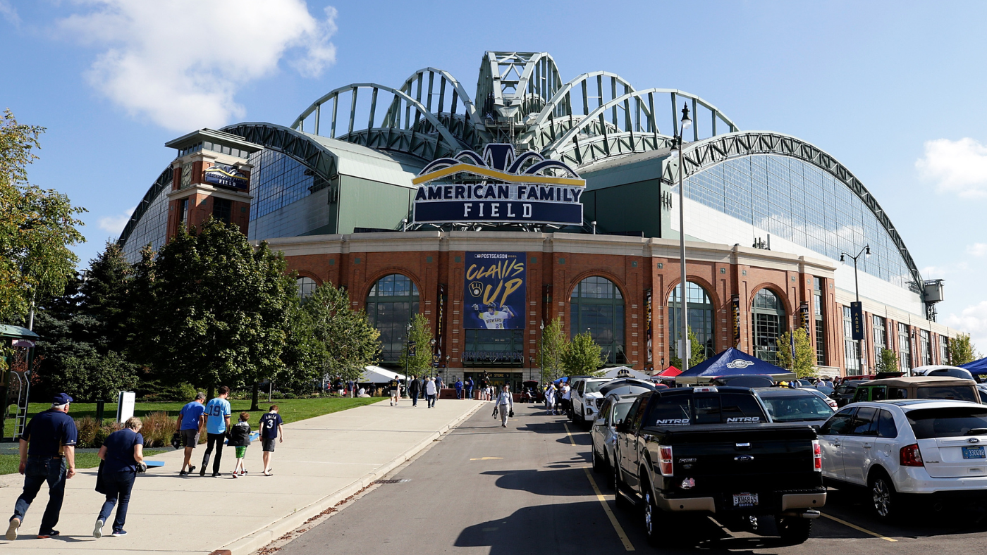 Eleven fans injured at Brewers' American Family Field after escalator malfunctions following game