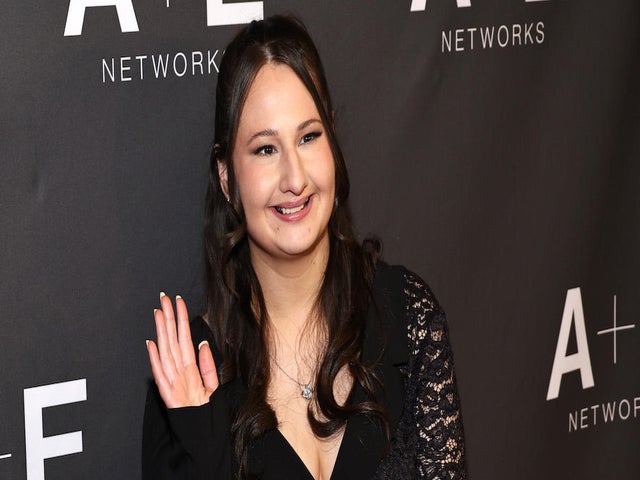 Gypsy Rose Blanchard Debuts New Look Just a Month After Going Back to Her Natural Brunette