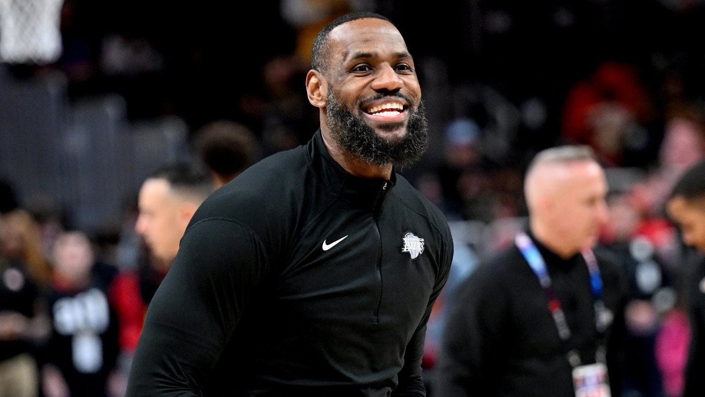 LeBron James, with new Lakers deal, will become first NBA player to hit $500 million mark in career earnings