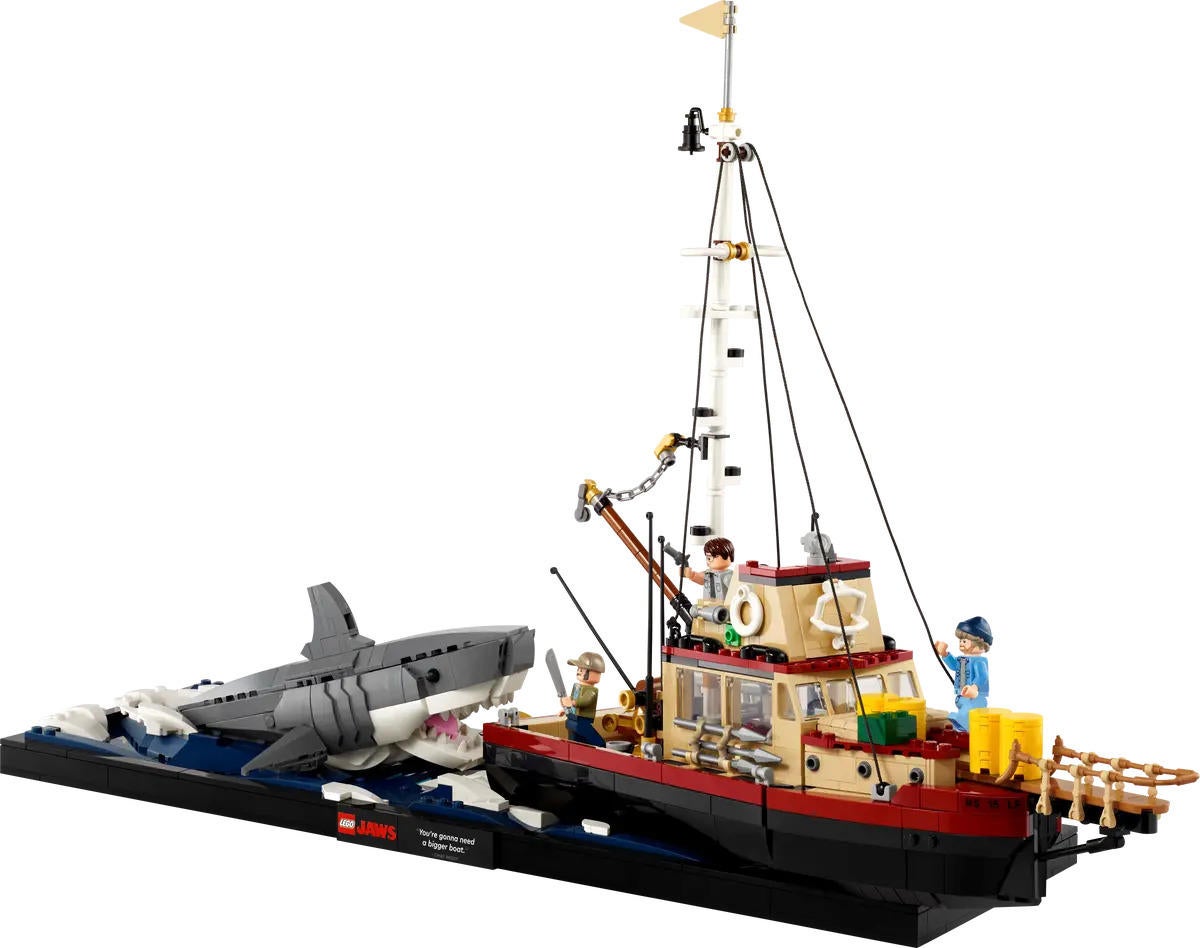 LEGO - Jaws Review: A Brick Recreation of One of Cinema's Greatest Moments