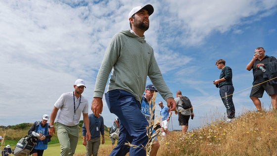 scottie-scheffler-open-2024-walk.jpg