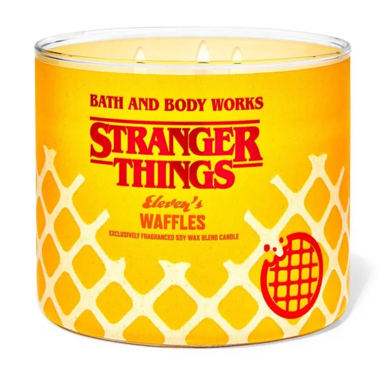 Stranger Things начинают сотрудничество с Bath & Body Works для свечей с тремя фитилями