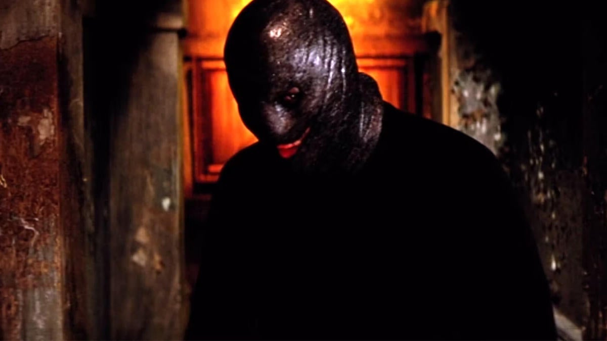 the-collection-movie-mask