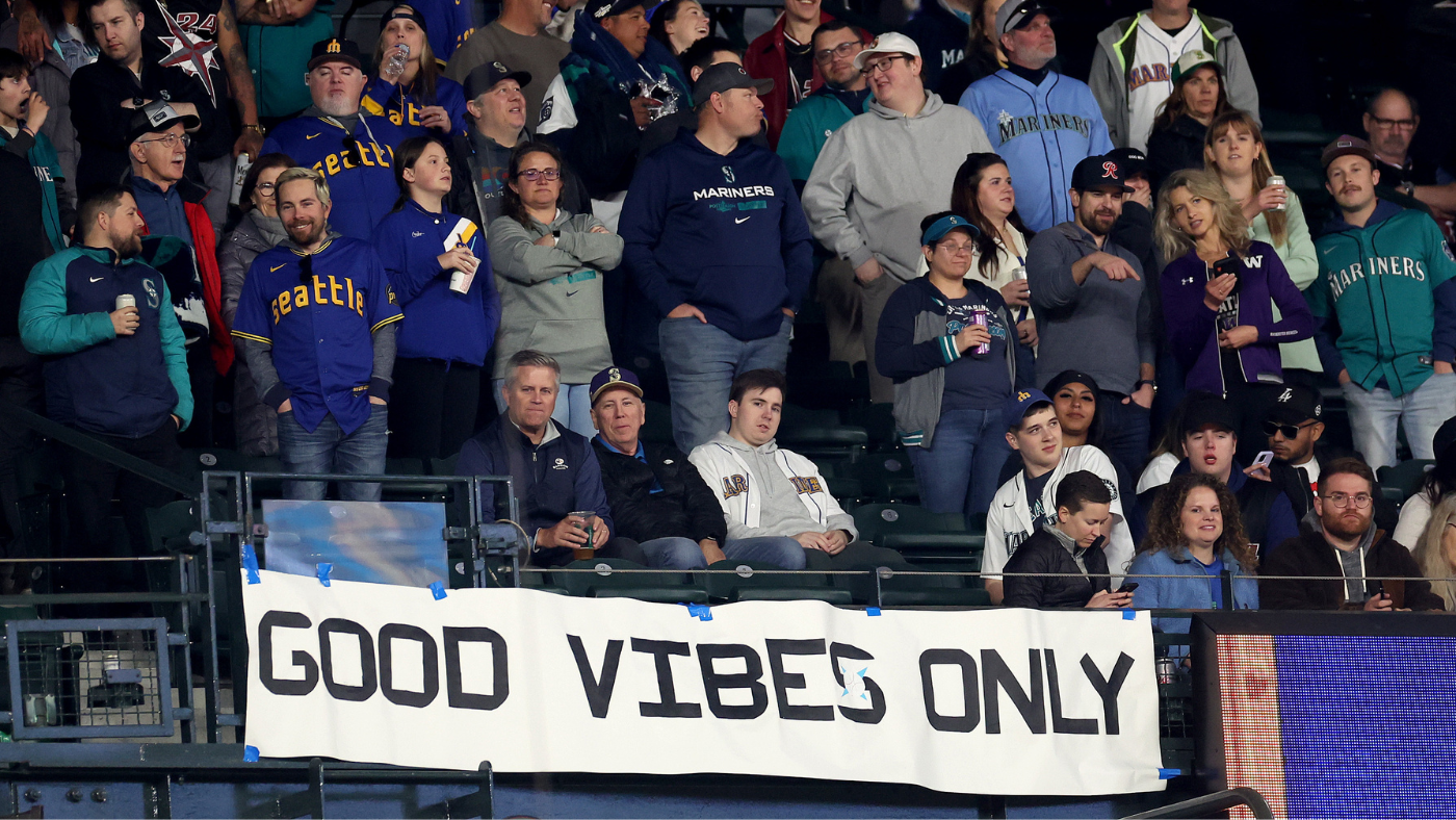 mariners-fans-getty.png