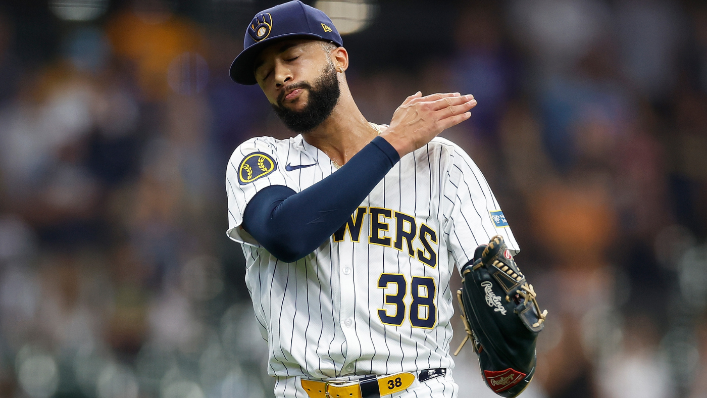 Devin Williams returns from injury to make season debut: Brewers closer shuts down Marlins in first game