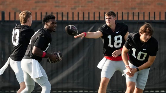 buckeyesfrontrunnerqbwillhoward.jpg