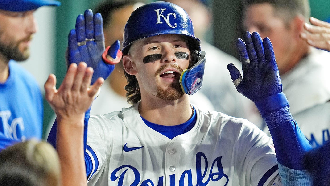 WATCH: Royals' Bobby Witt Jr. becomes first shortstop with multiple 30-30 seasons