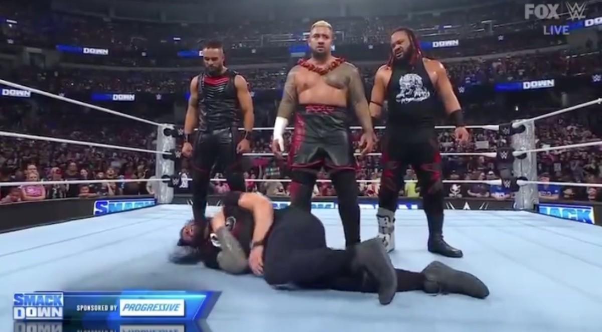 WWE's Jacob Fatu Returns as Bloodline Delivers Beatdown to Roman Reigns on SmackDown