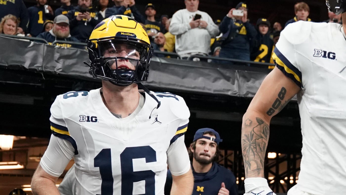 Berita Davis Warren menang dalam pertarungan QB Michigan: Mantan pemain walk-on mengalahkan Alex Orji yang diduga sebagai starter di kamp musim gugur