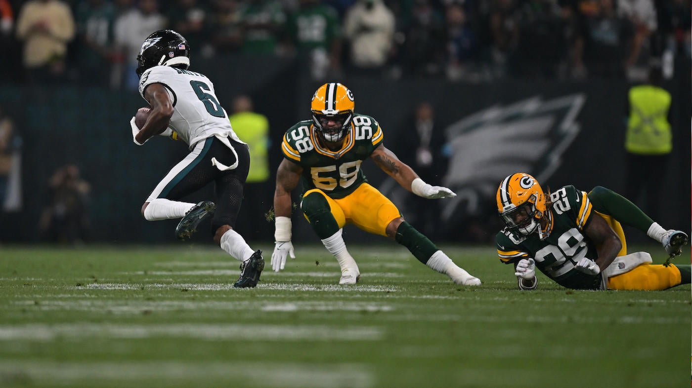 Packers vs. Eagles field issues in Brazil: J.J. Watt, LeBron James, NFL players react to slick conditions