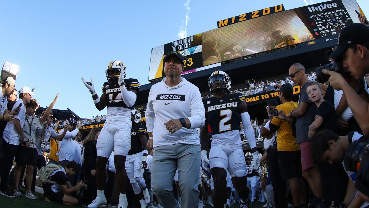 missouri-eli-drinkwitz-team.jpg