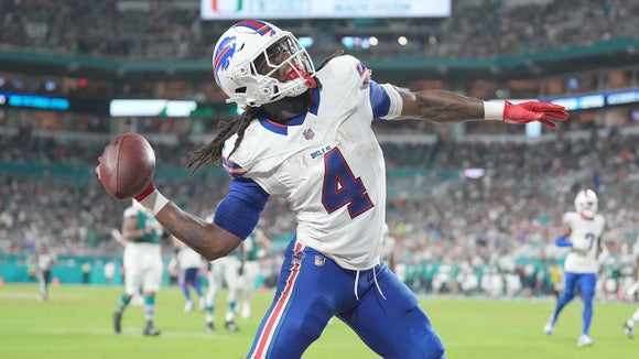 NFL Training Camp: James Cook Practices Today Still Awaiting New Contract