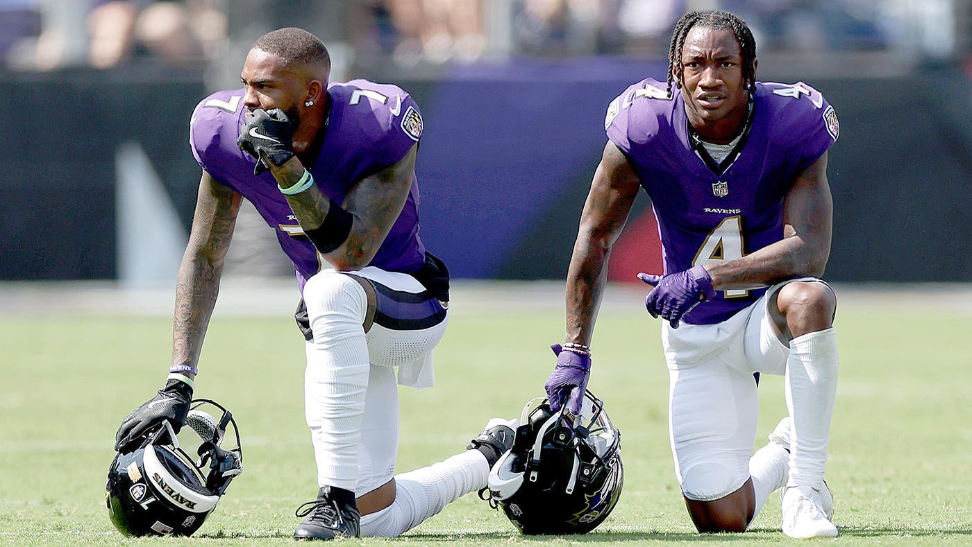 Member of chain gang collapses on sideline, receives CPR on field during Raiders-Ravens game