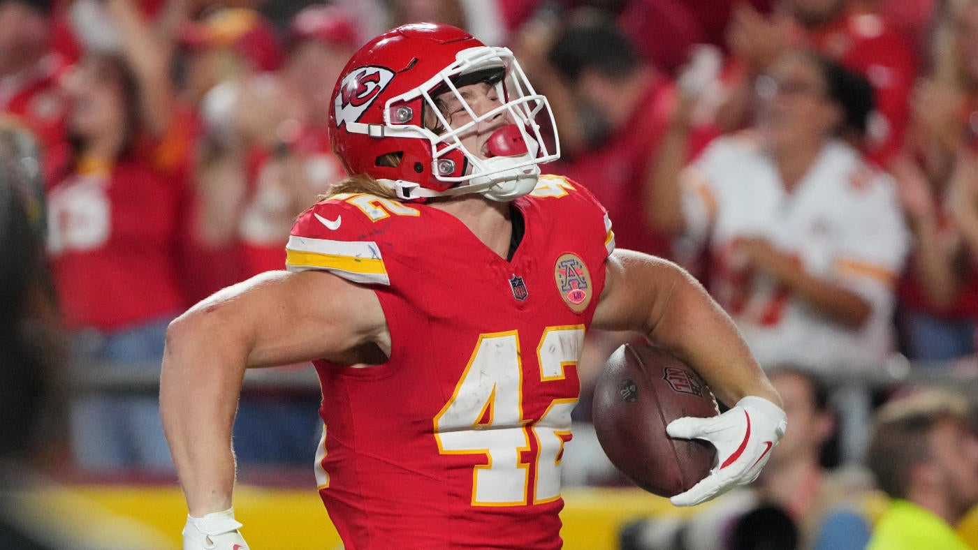 Carson Steele looks like the Chiefs' top back right now, but it's not too late to stash Kareem Hunt