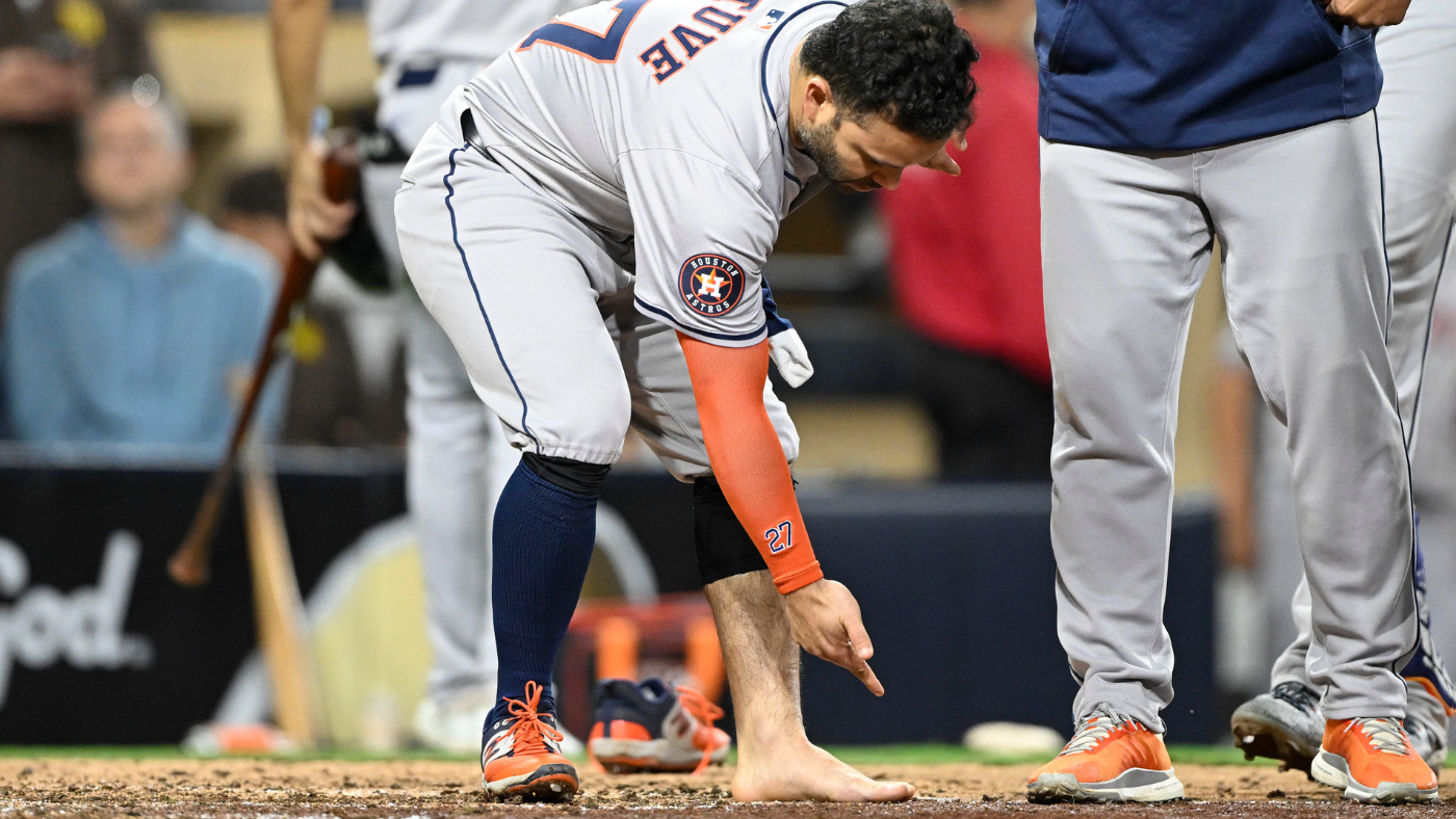 WATCH: Astros' Jose Altuve strips down, takes off shoe and sock to prove he was hit by pitch, gets ejected