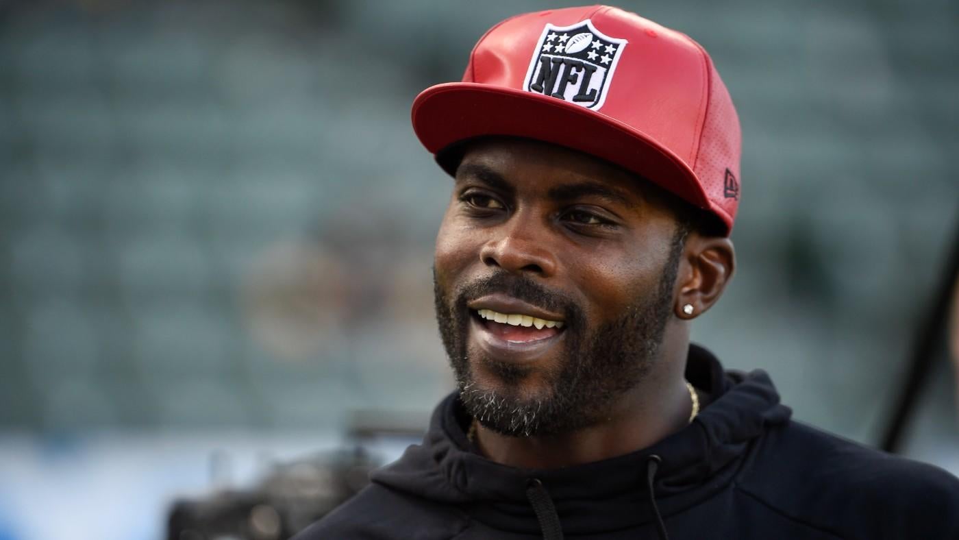 Michael Vick teases movie about his life after 'reshaping' NFL, nearly switching positions as a teenager