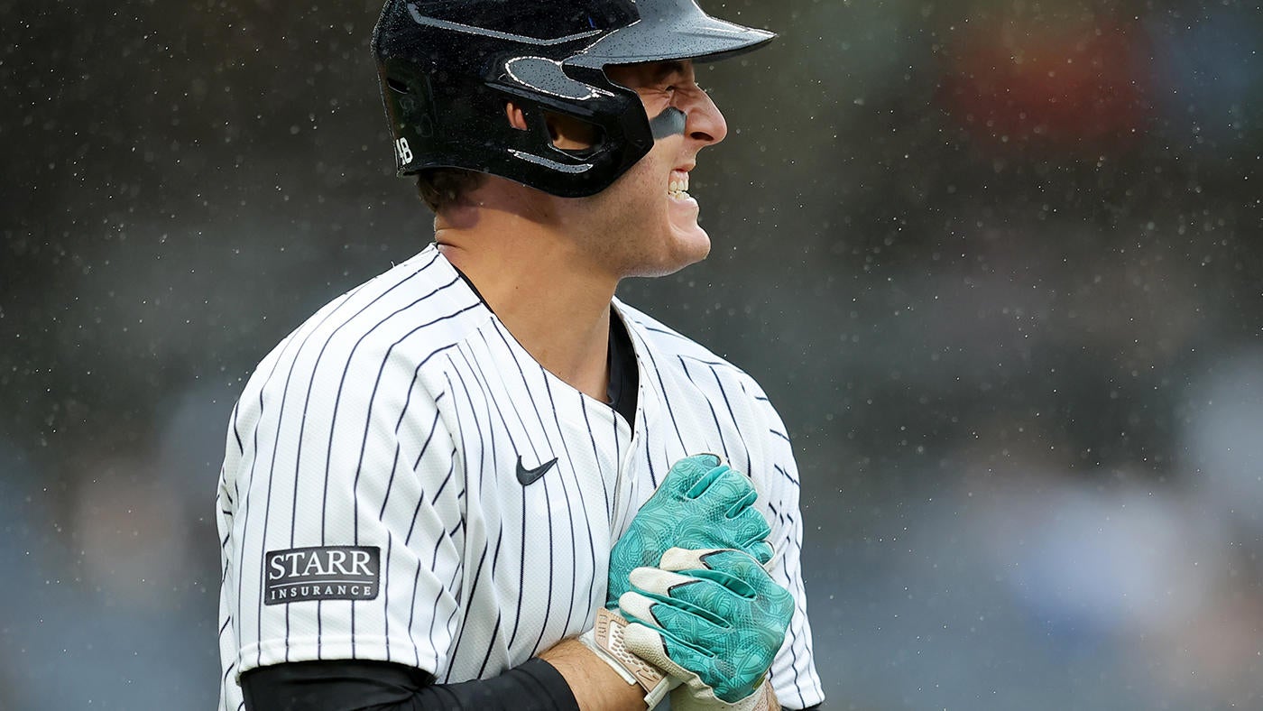 Anthony Rizzo injury: Yankees slugger fractures finger, but Aaron Boone not ruling him out for playoffs