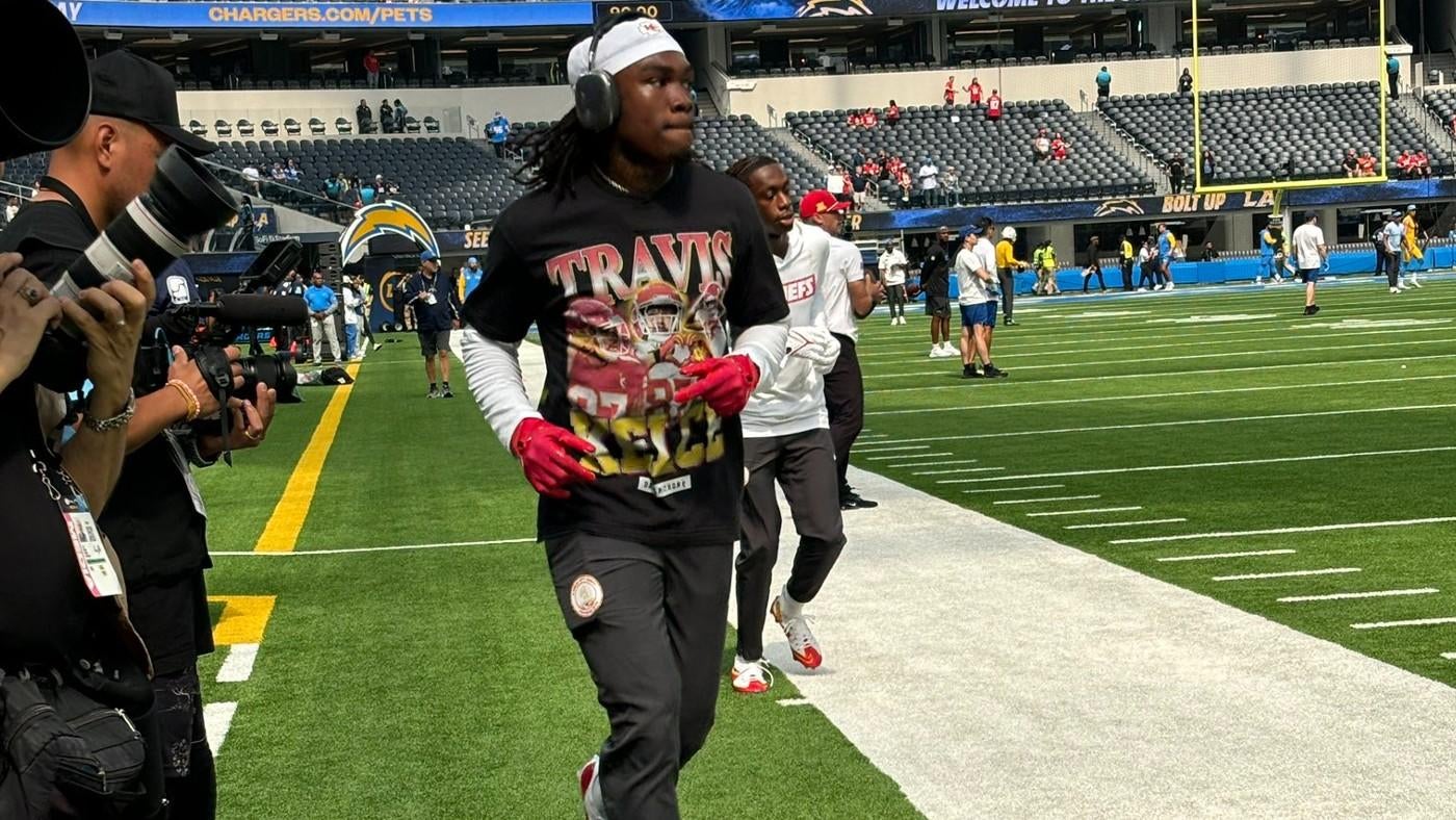 LOOK: Chiefs WRs wear T-shirts paying homage to struggling Travis Kelce ahead of Week 4 game vs. Chargers