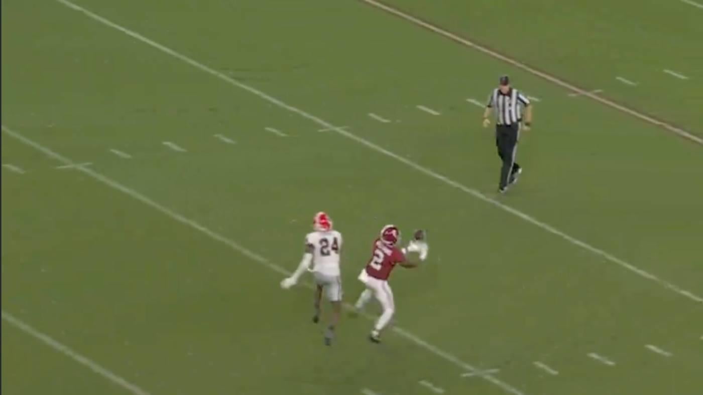 WATCH: 17-year-old Alabama WR Ryan Williams hauls in acrobatic catch on tipped pass against Georgia