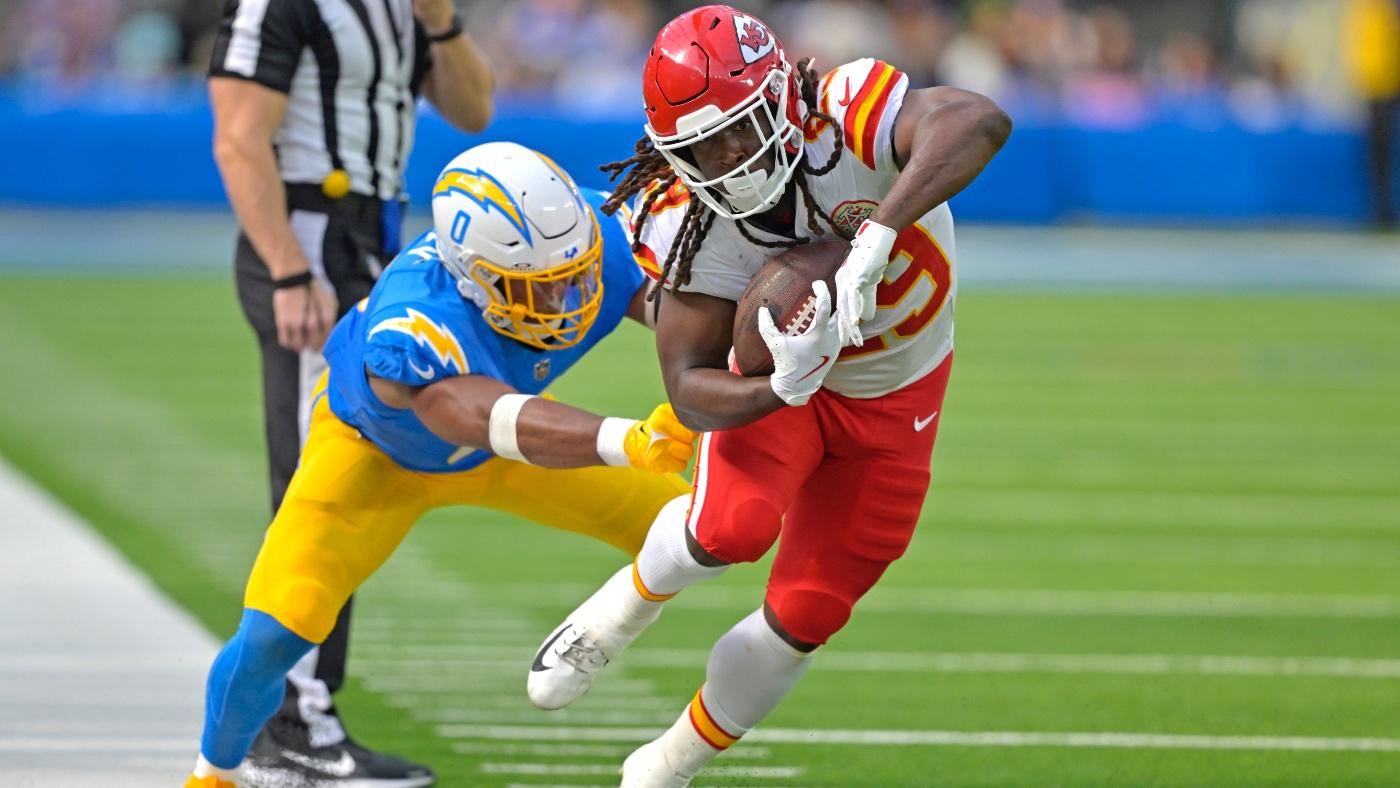 NFL DFS for Week 8: Top DraftKings, FanDuel daily Fantasy football picks include Kareem Hunt, Cade Otton