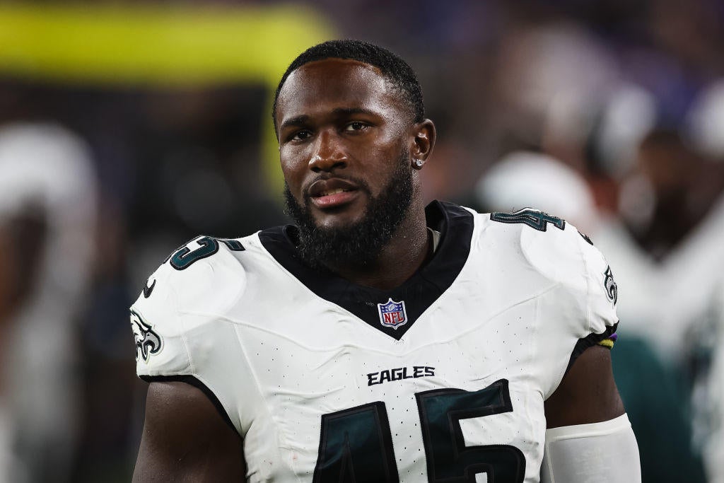 Why can't Devin White get on field? Eagles coordinator explains why these LBs are keeping him healthy scratch