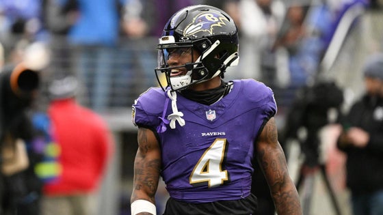 zay-flowers-ravens-usatsi-1.jpg