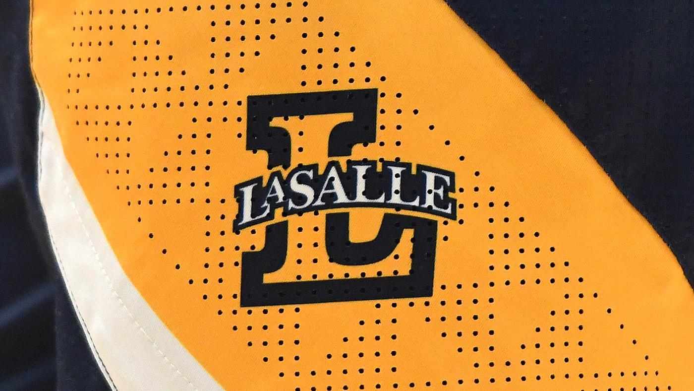 La Salle field hockey team responds to shooting that occurred during match against Saint Louis