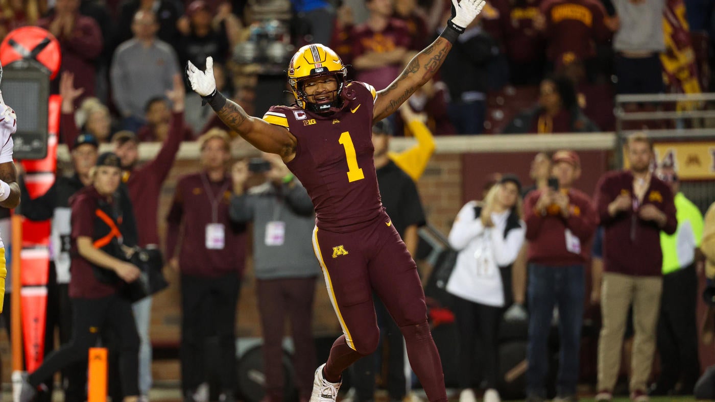 Minnesota upsets No. 11 USC: Late overturned call into TD lifts Gophers to stunning win over Trojans