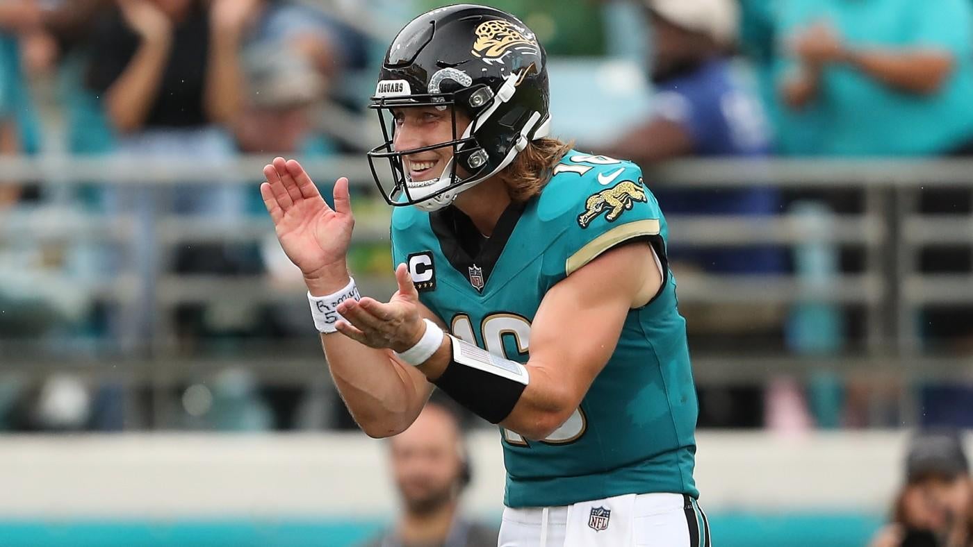 Jaguars' Trevor Lawrence downplays sideline spat with Gabe Davis: 'I love when stuff like that happens'