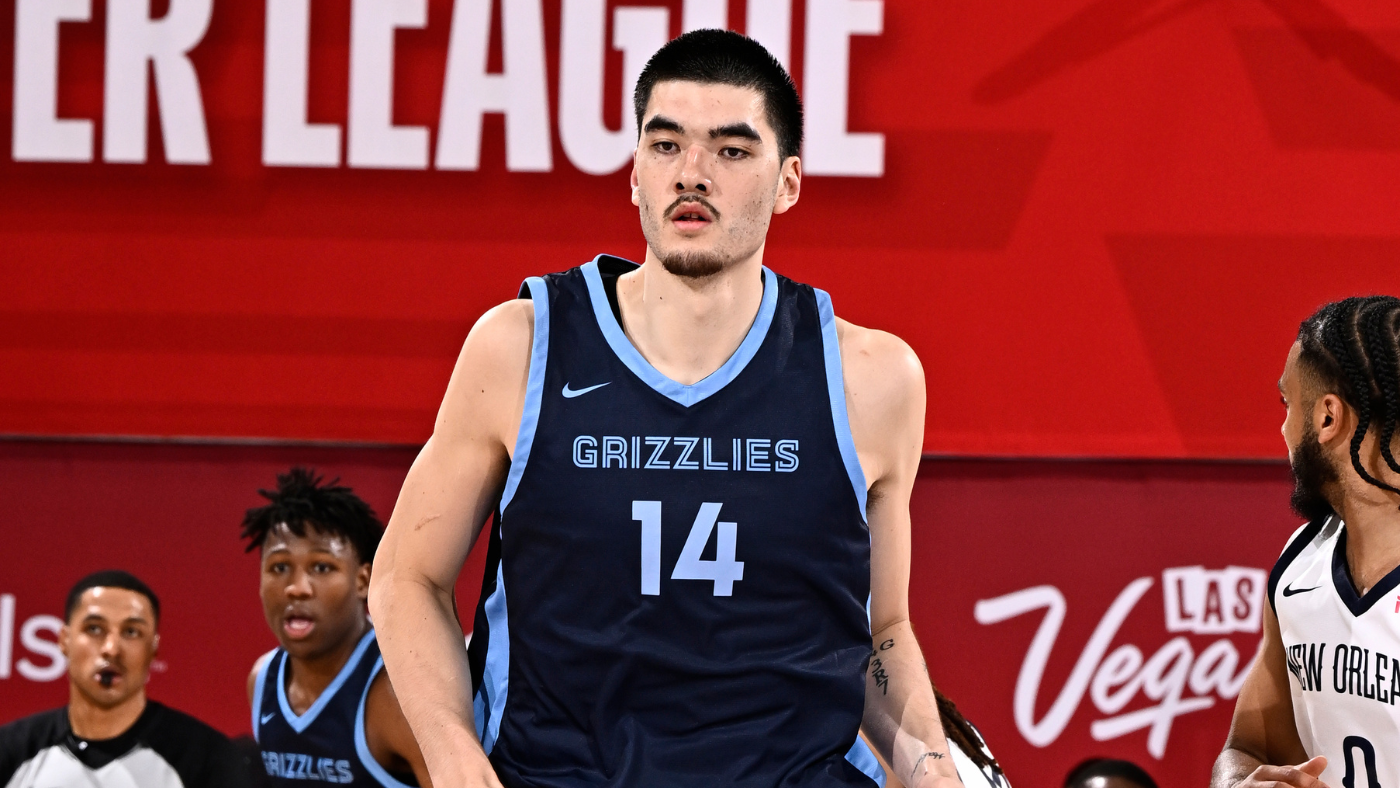 Grizzlies' Zach Edey has 'green light' to shoot 3s despite just one in college, says coach Taylor Jenkins