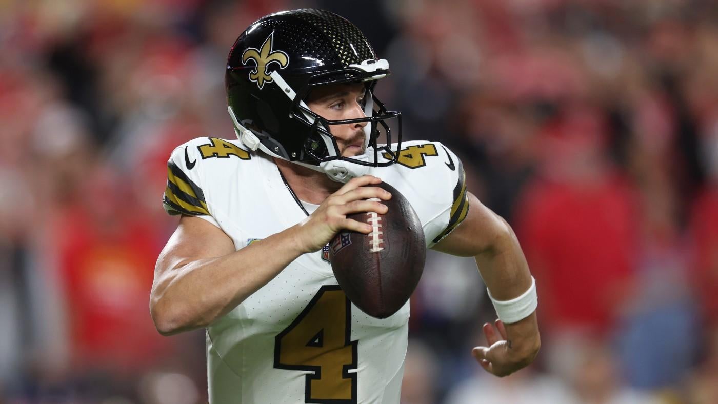 Saints' Derek Carr expected to miss multiple games; rookie Spencer Rattler a candidate to start, per report