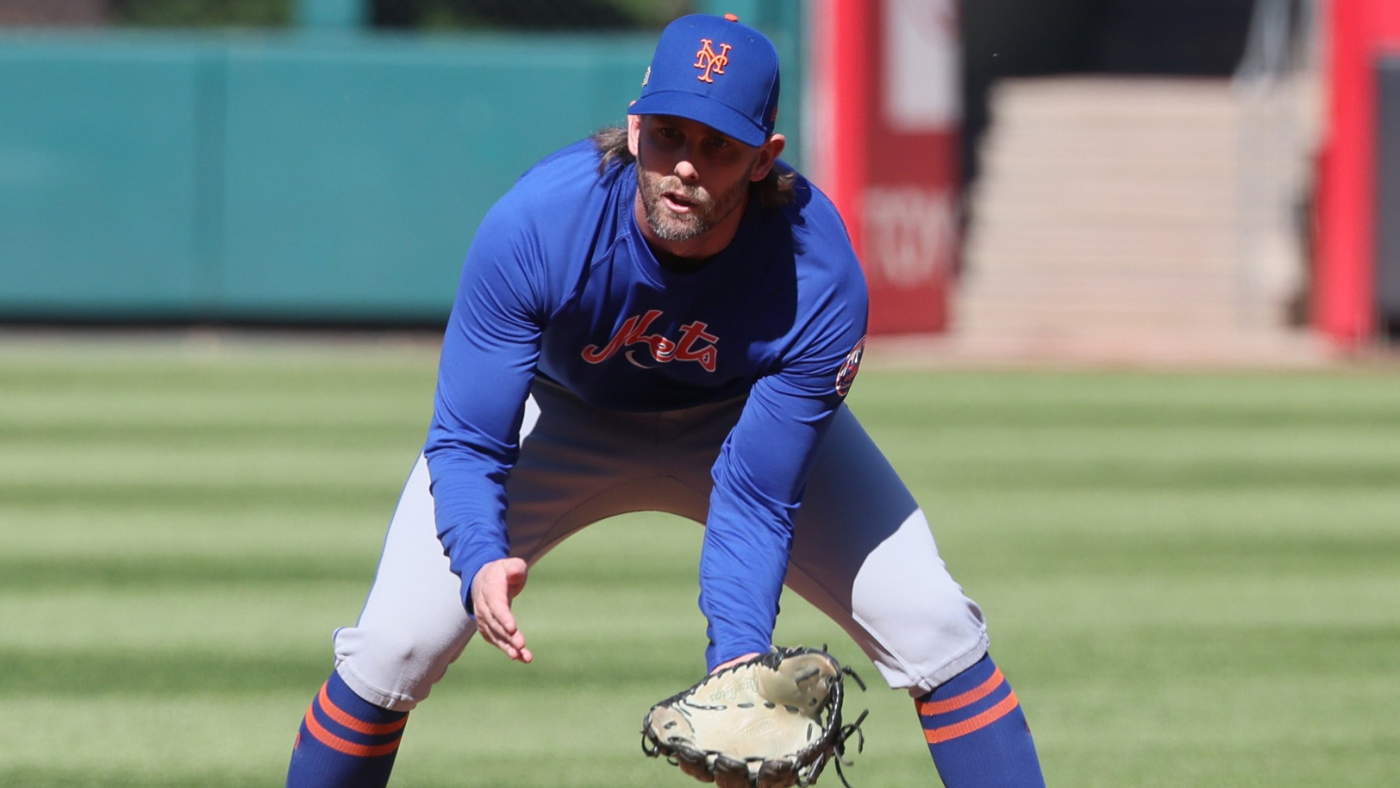 Mets' Jeff McNeil could return during playoff run as infielder heads to Arizona Fall League for rehab