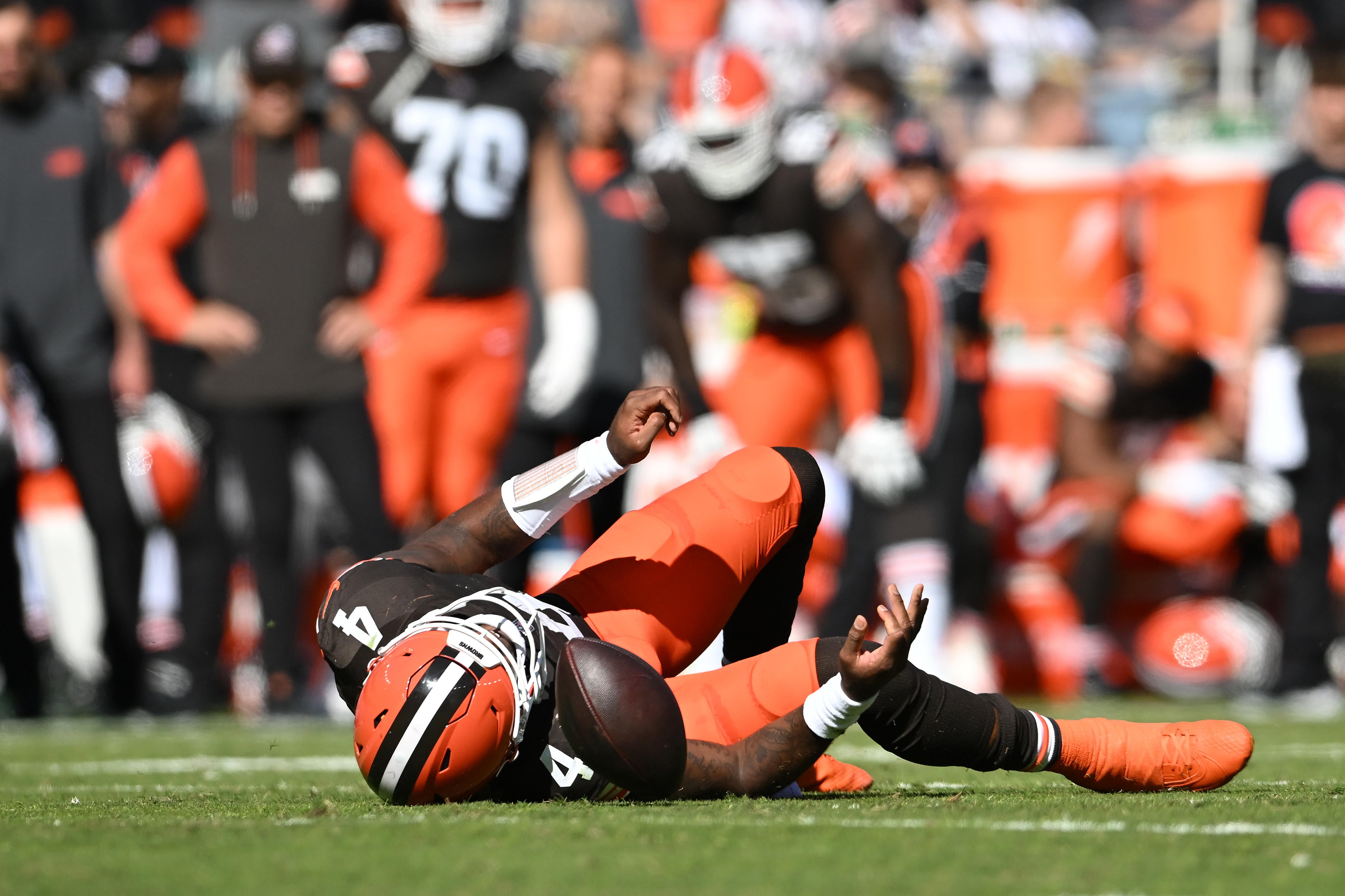 Jameis Winston defends Deshaun Watson after Browns fans' treatment: 'A man that has had the world against him'