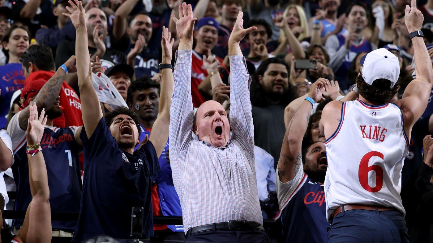 Clippers' gleaming new arena can't obscure the mediocrity of the team that plays inside it