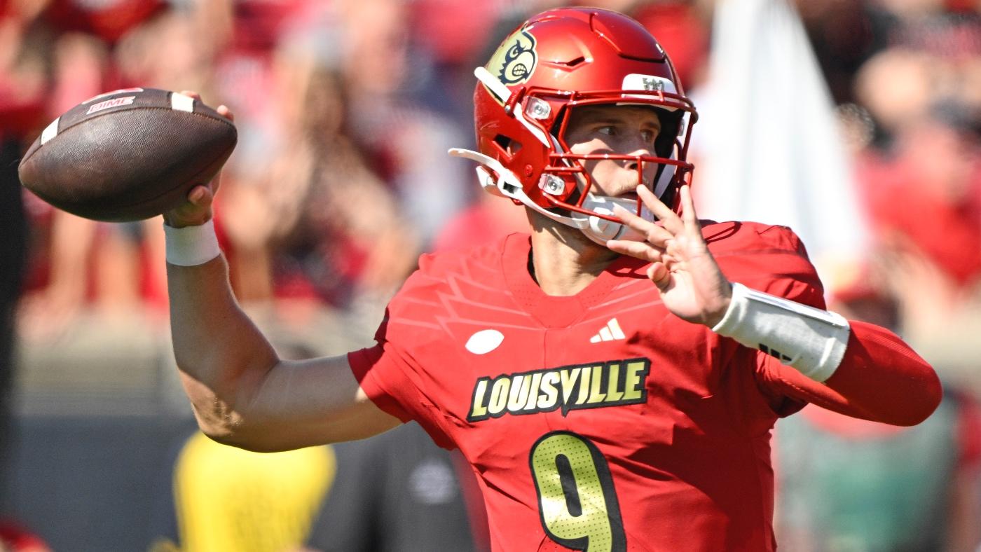 https://sportshub.cbsistatic.com/i/2024/10/24/971b7885-dcf2-4c18-b7af-284883d61fdc/tyler-shough-usatsi-cbs.jpg