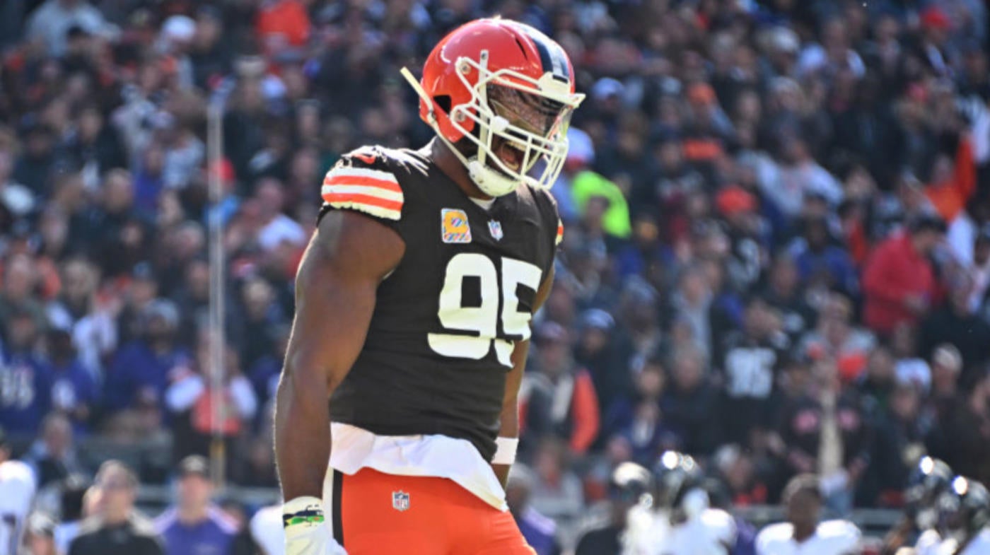 LOOK: Browns' Myles Garrett wears Terminator costume before big win vs. Ravens