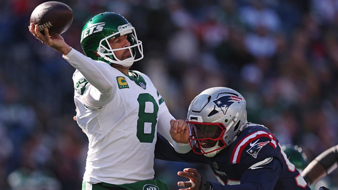 Patriots defender says Aaron Rodgers 'doesn't look the same' after Jets fall to 2-6