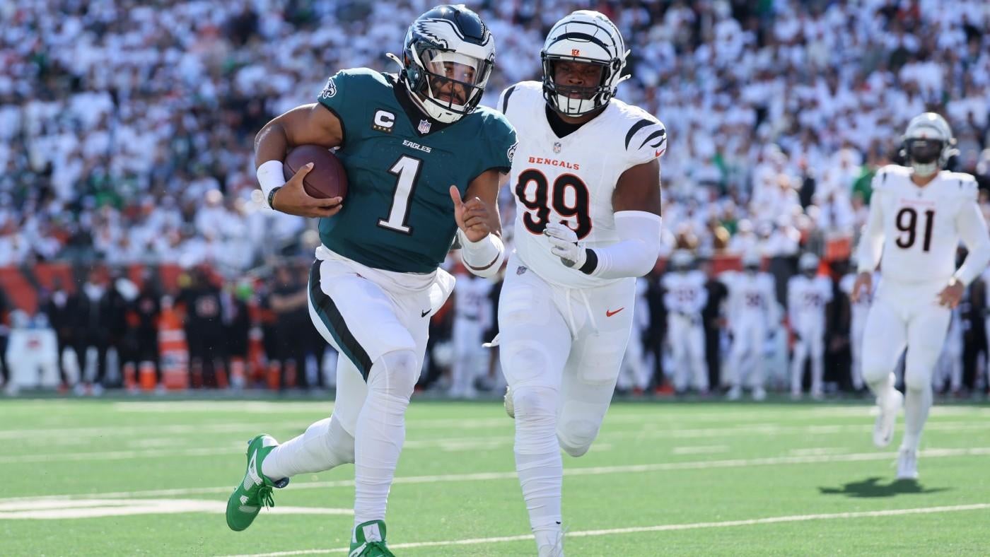 Eagles' Jalen Hurts makes NFL history vs. Bengals in a game where he completed a pass wearing different cleats