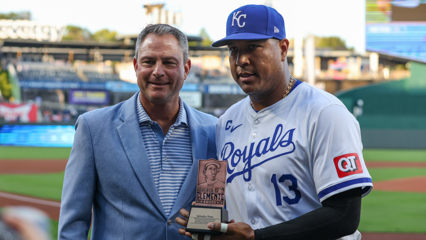 Royals All-Star Salvador Perez wins MLB's 2024 Roberto Clemente Award