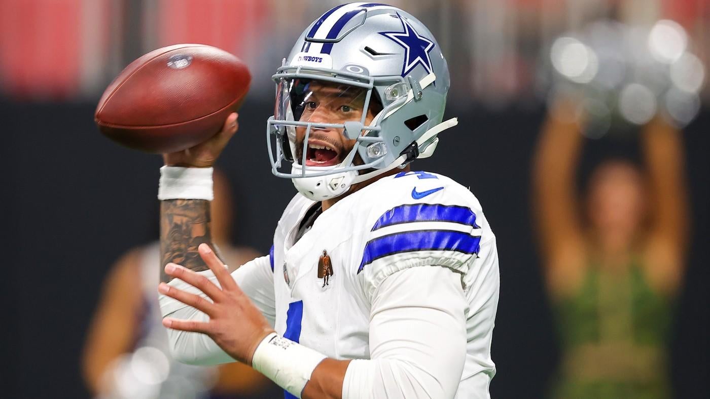 LOOK: Cowboys' Dak Prescott appears to say 'we f---ing suck' on sidelines during Week 9 loss to Falcons