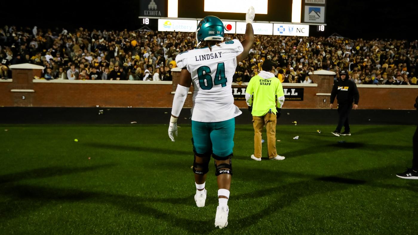 Coastal Carolina installs picture of App State fans flipping off Chanticleers in athletic facility