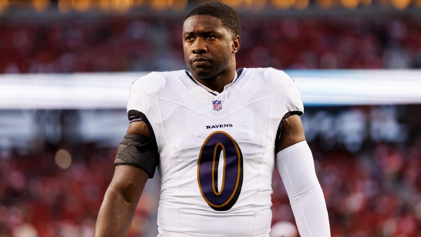 NFL rescinds fine against Ravens' Roquan Smith for hip-drop tackle that badly injured Chris Godwin, per report