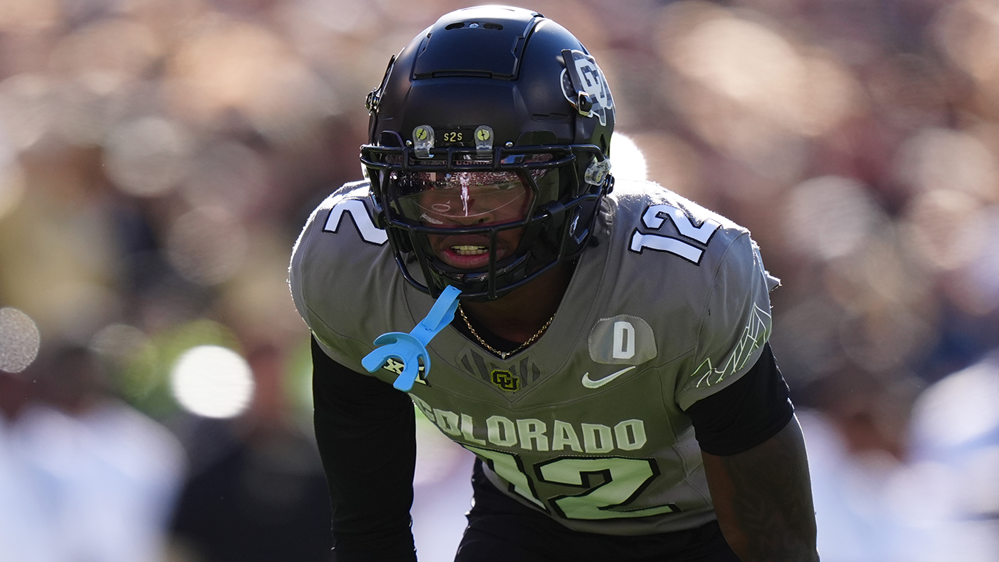 WATCH: Travis Hunter strikes Heisman pose after Colorado two-way star secures third INT of season