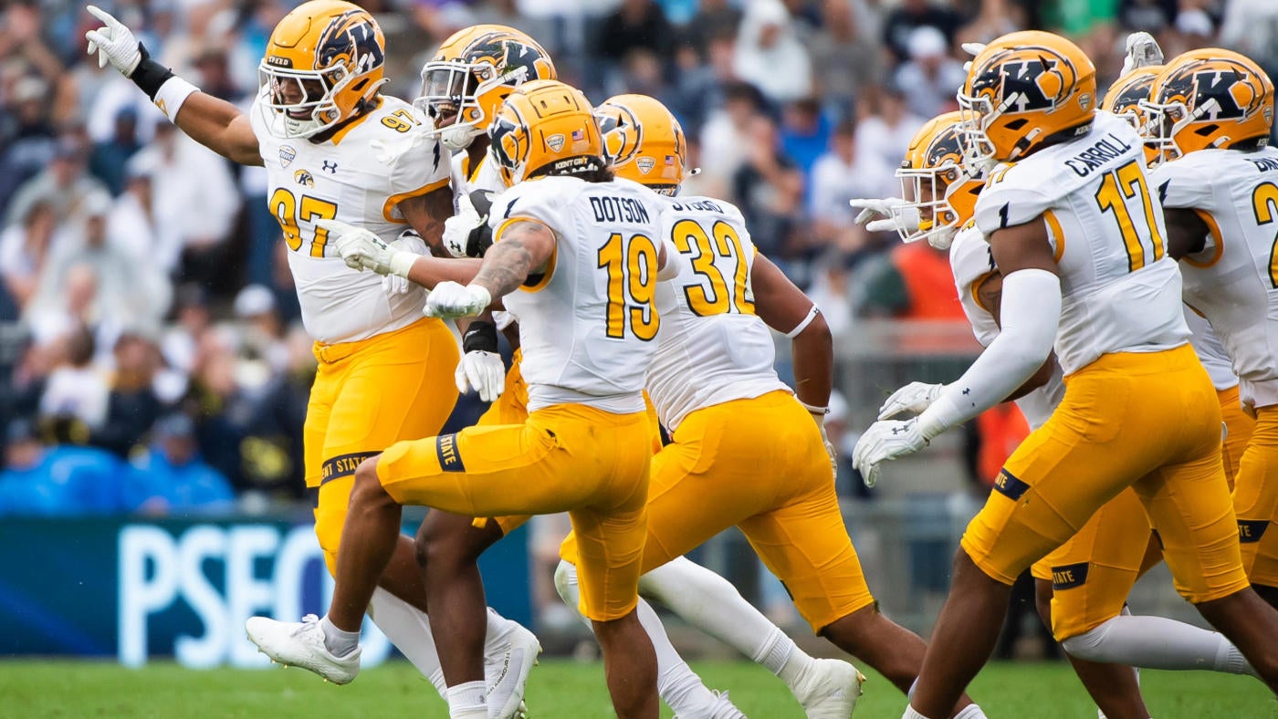 College football rankings: Bottom 25 powerhouse Kent State closing in on historic feat