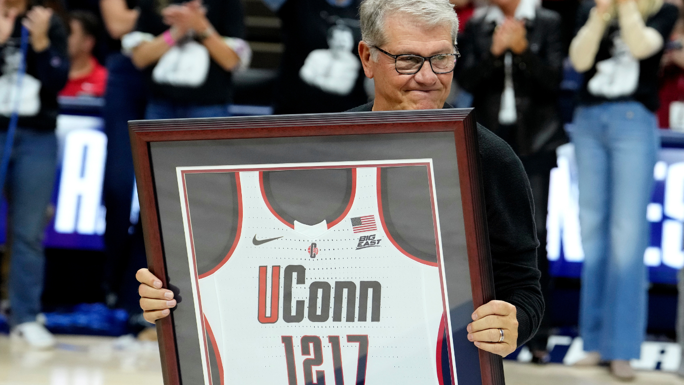 Will anyone be able to catch Geno Auriemma? UConn's coach calls trying to pass his wins record 'challenging'