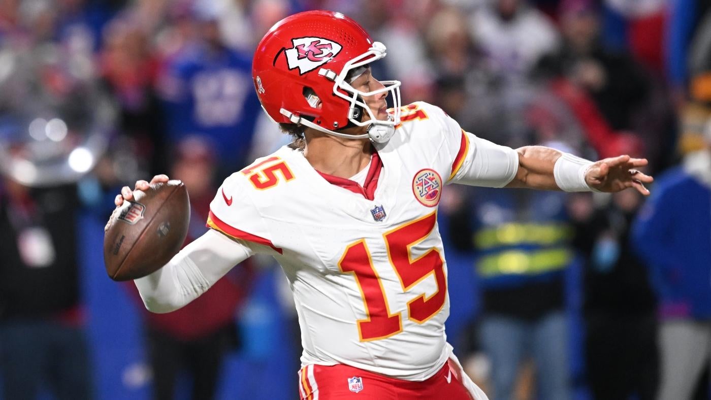 Chiefs vs. Chargers odds, spread, start time: Sunday Night Football picks, bets by NFL model on 24-10 run