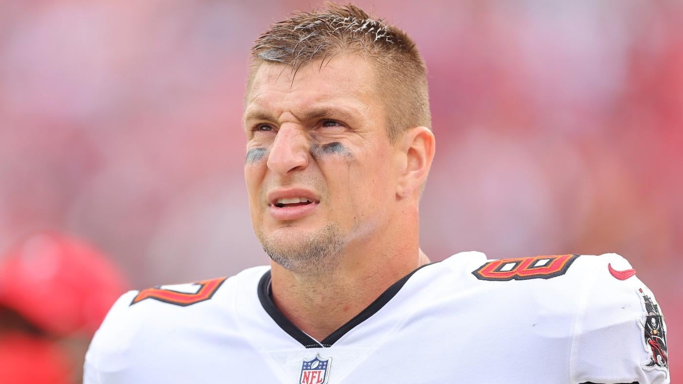 Rob Gronkowski says Joe Burrow tried to recruit him to Bengals, but legendary TE never answered QB's text