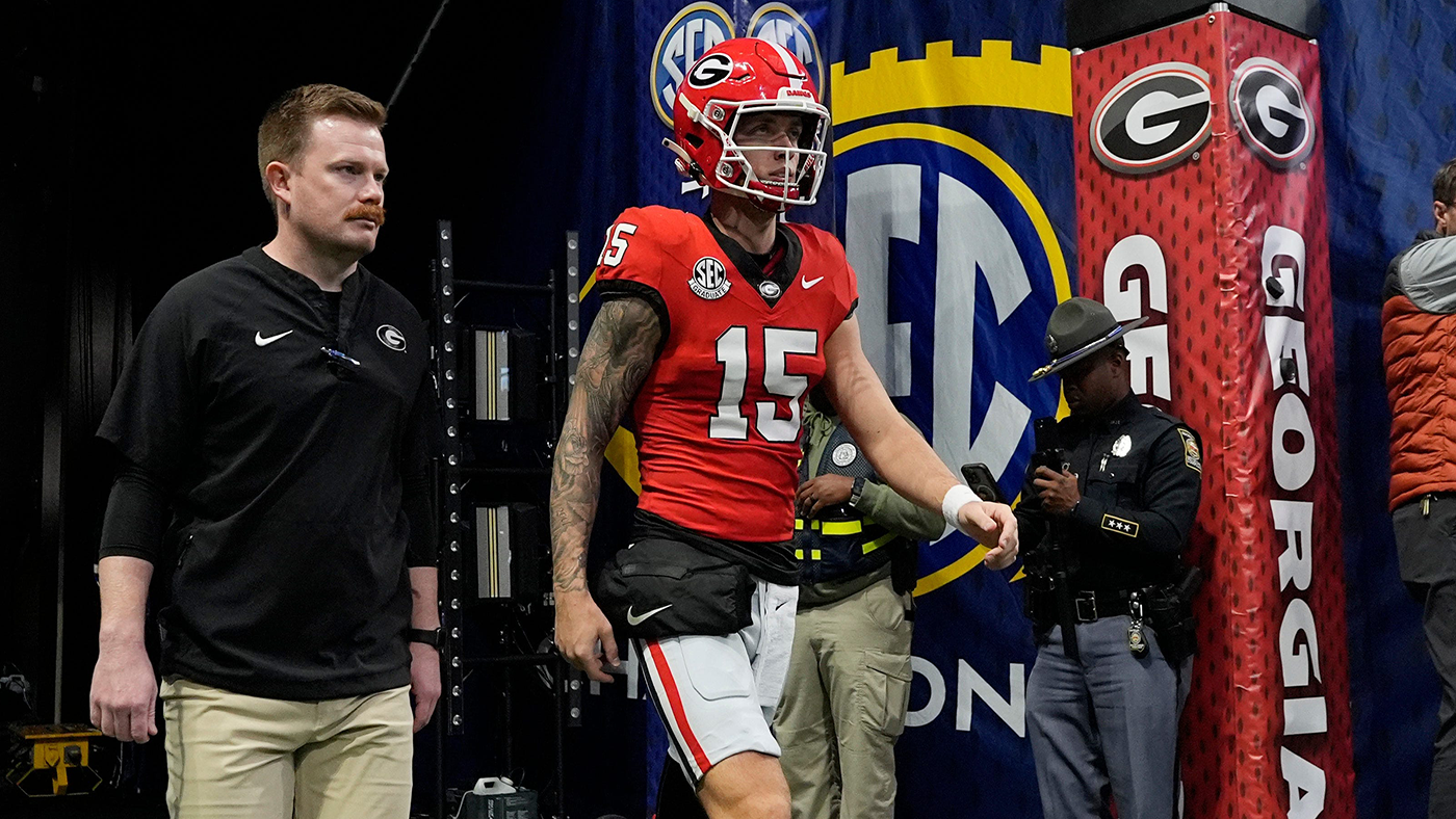 Carson Beck injury: Georgia star QB exploring treatment options for elbow as Dawgs prepare for playoff run