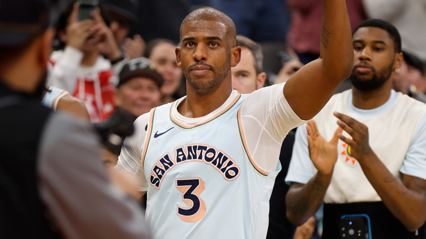 Spurs' Chris Paul tears up during speech after passing Jason Kidd on NBA's all-time assists list