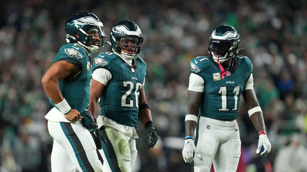 Eagles receivers A.J. Brown and DeVonta Smith voice frustration over Philly's passing game